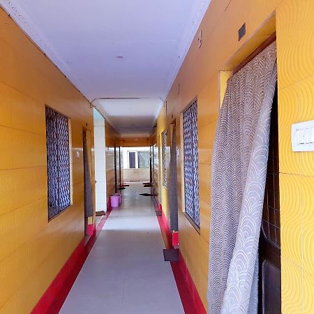 Hotel Swarg プリ エクステリア 写真