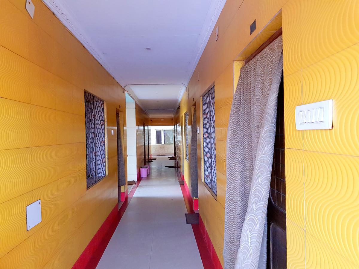 Hotel Swarg プリ エクステリア 写真